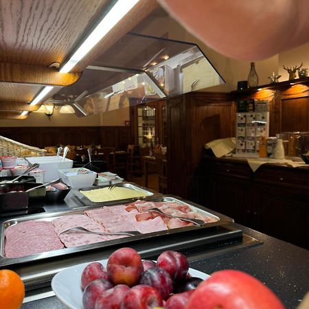 Horchem Hotel-Restaurant-Cafe-Bar مونشاو المظهر الخارجي الصورة