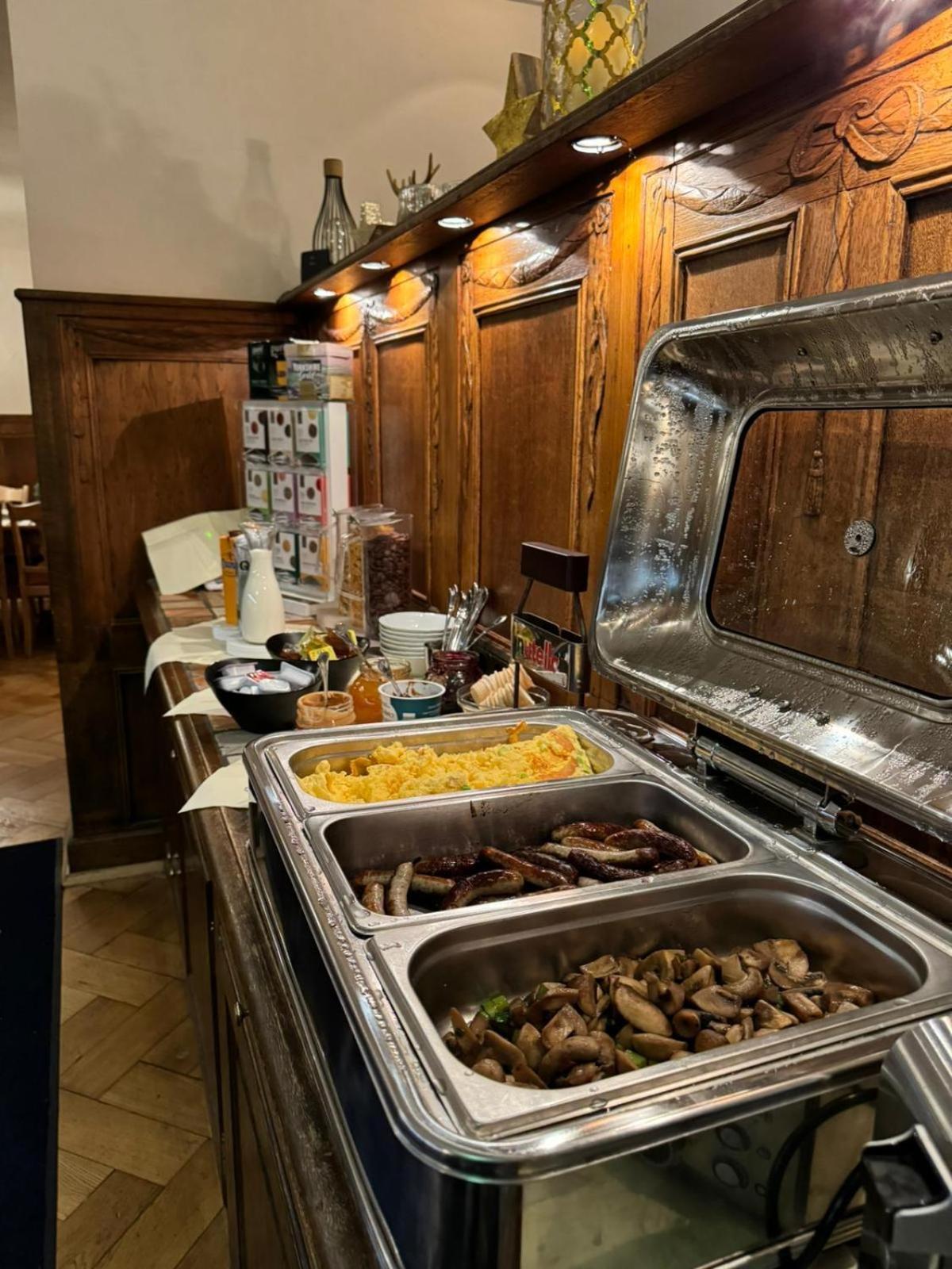 Horchem Hotel-Restaurant-Cafe-Bar مونشاو المظهر الخارجي الصورة