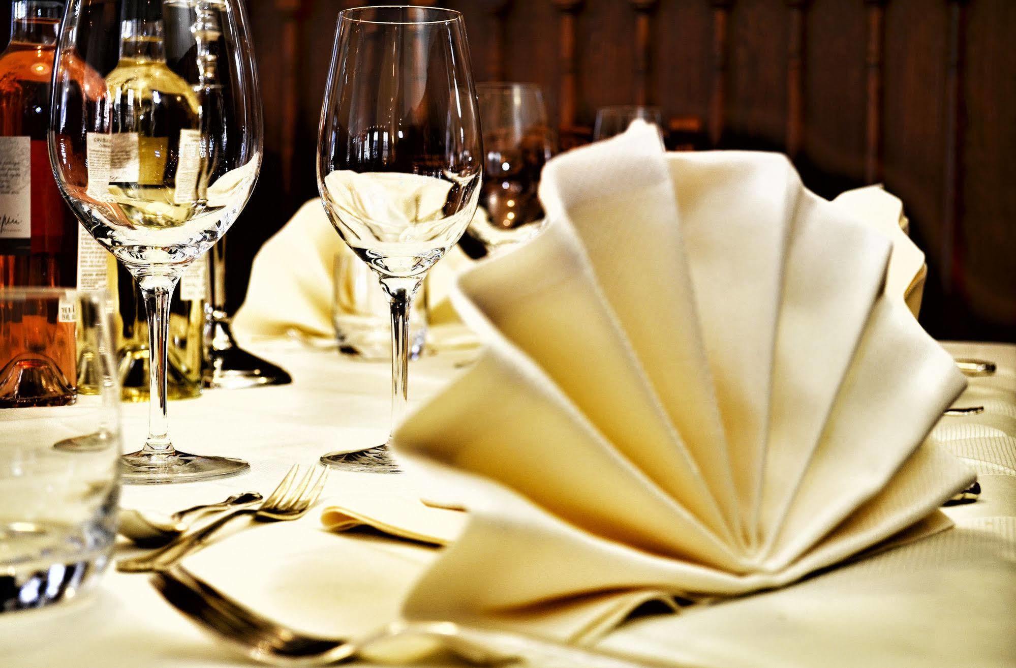 Horchem Hotel-Restaurant-Cafe-Bar مونشاو المظهر الخارجي الصورة