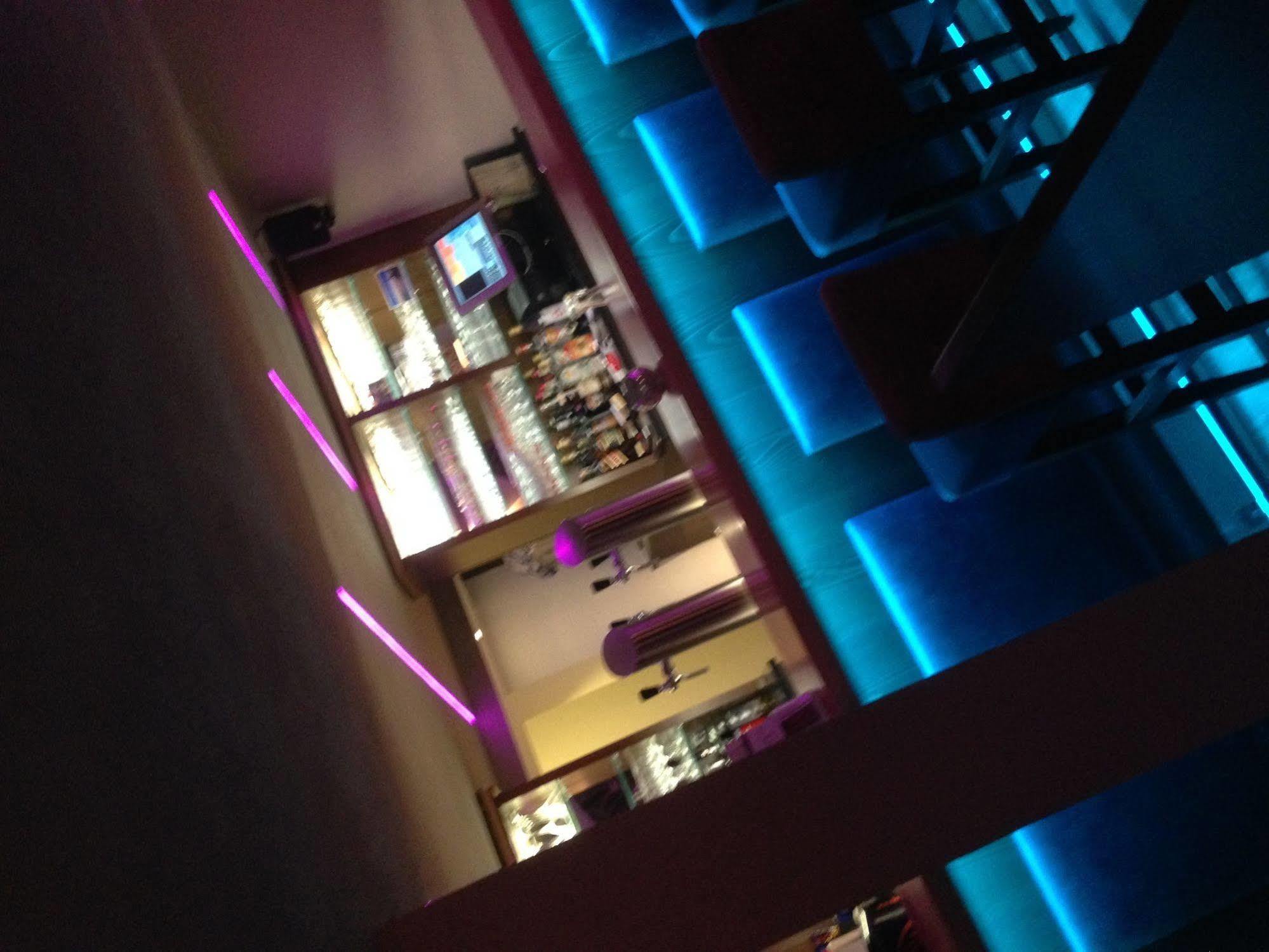 Horchem Hotel-Restaurant-Cafe-Bar مونشاو المظهر الخارجي الصورة
